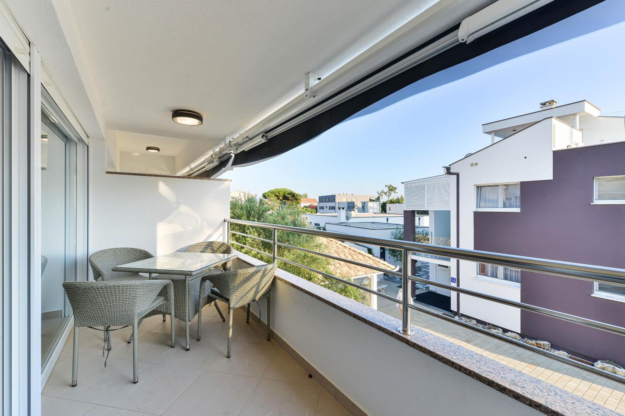 Apartments Laura 1 普利拉卡 外观 照片