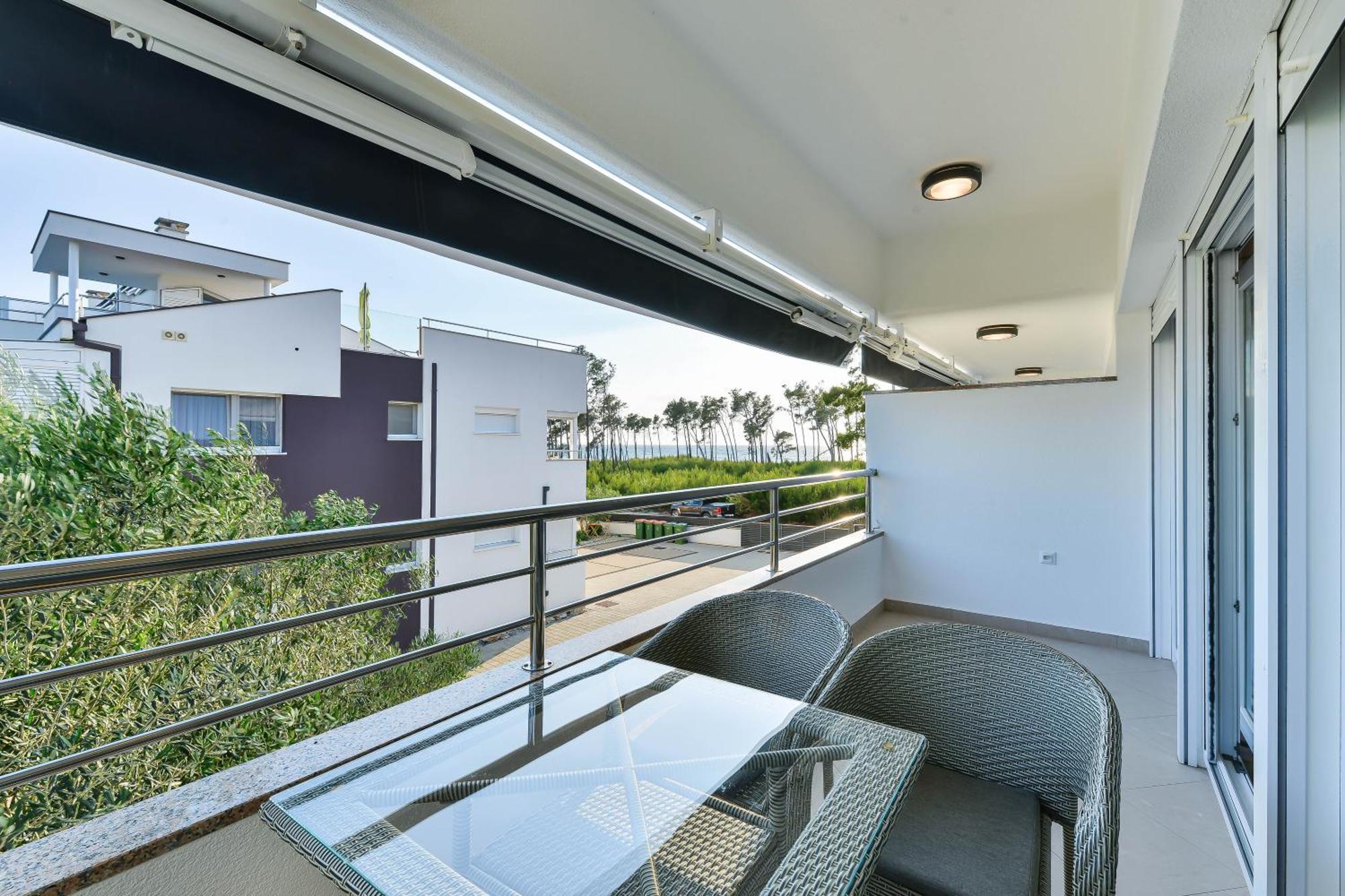 Apartments Laura 1 普利拉卡 外观 照片